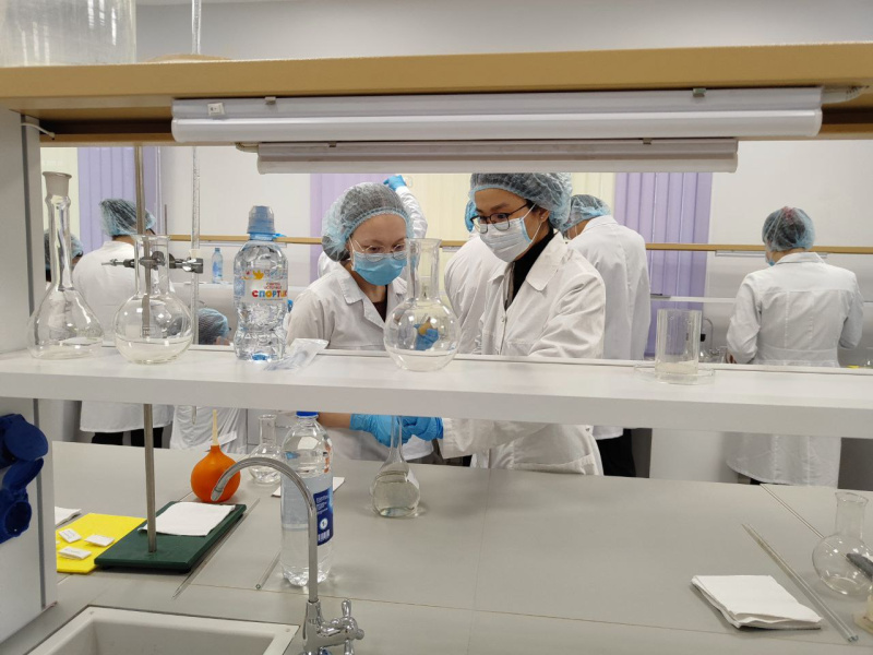 Студентки медицинского факультета — победители научно-практического конкурса «Green Scientist»