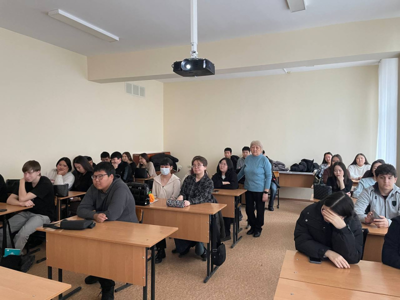 Архивное наследие Калмыкии: лекция Л. Б. Манджиковой для будущих юристов