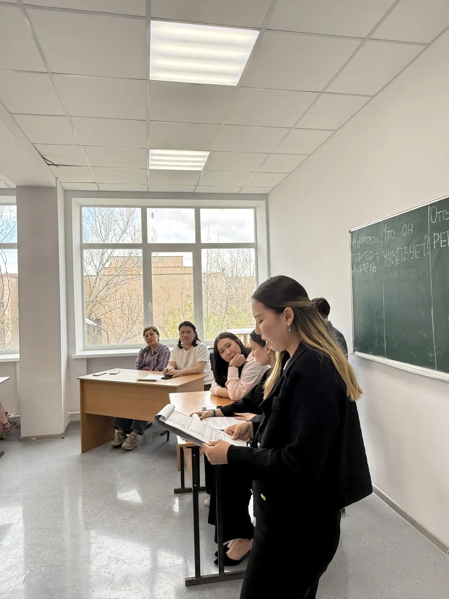 На этой неделе началась декада "Есть такая профессия - учитель начальных классов"