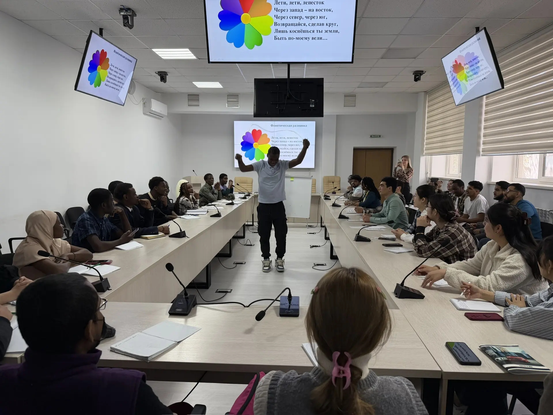 День первый 27 апреля 2026 г. в КалмГУ начался Международный фестиваль русского языка и культуры для иностранных обучающихся «Русский язык объединяет континенты»