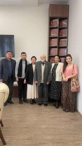 Год единства народов России: встреча с писателями Калмыкии