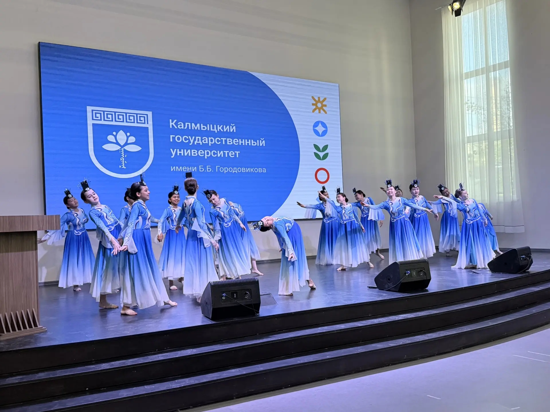 Гала-концерт Международного фестиваля русского языка и культуры для иностранных обучающихся «Русский язык объединяет континенты»